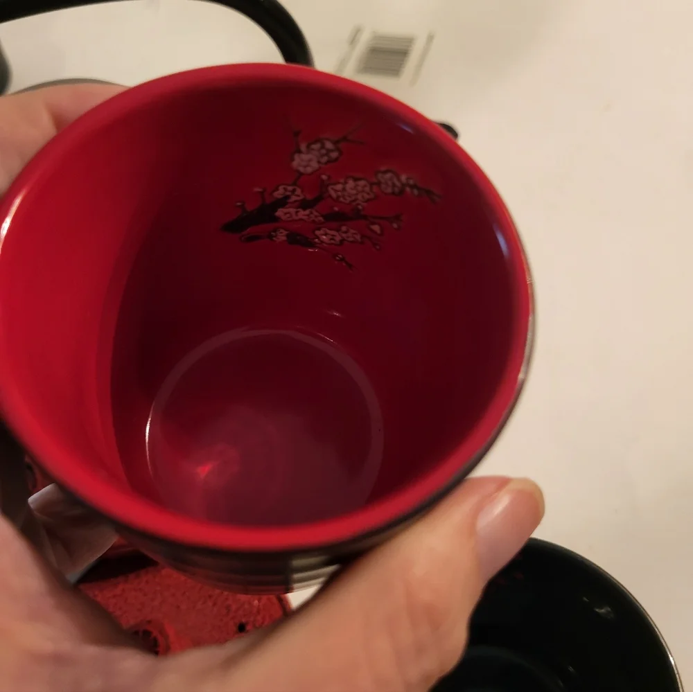 BRAND NEW WITH TAGS*Red & Black *Cast Iron Teapot With 4 Cups